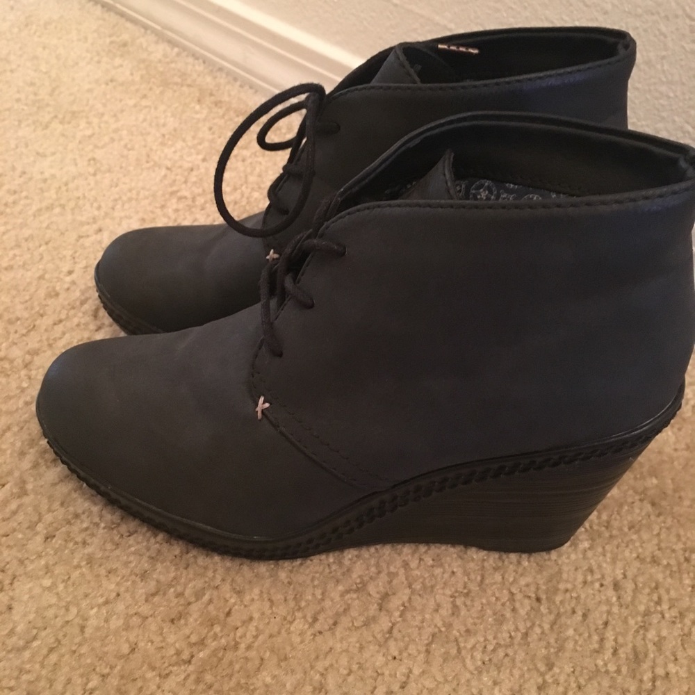 Shoes (wedges)